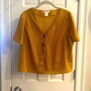 M mustard yellow polka dot crop top
